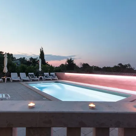 Haus In Mit Pool Und Bergblick By Interhome Ferienhaus