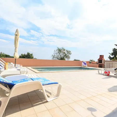 Haus In Mit Pool Und Bergblick By Interhome Ferienhaus *
