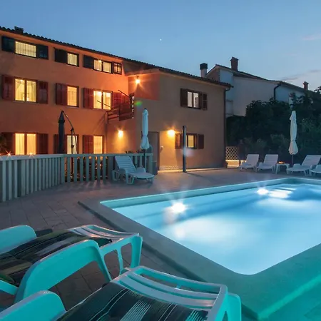 Haus In Mit Pool Und Bergblick By Interhome Vikendica Vinkuran