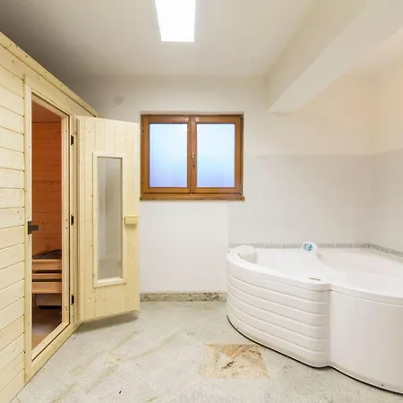 Haus In Mit Pool Und Bergblick By Interhome